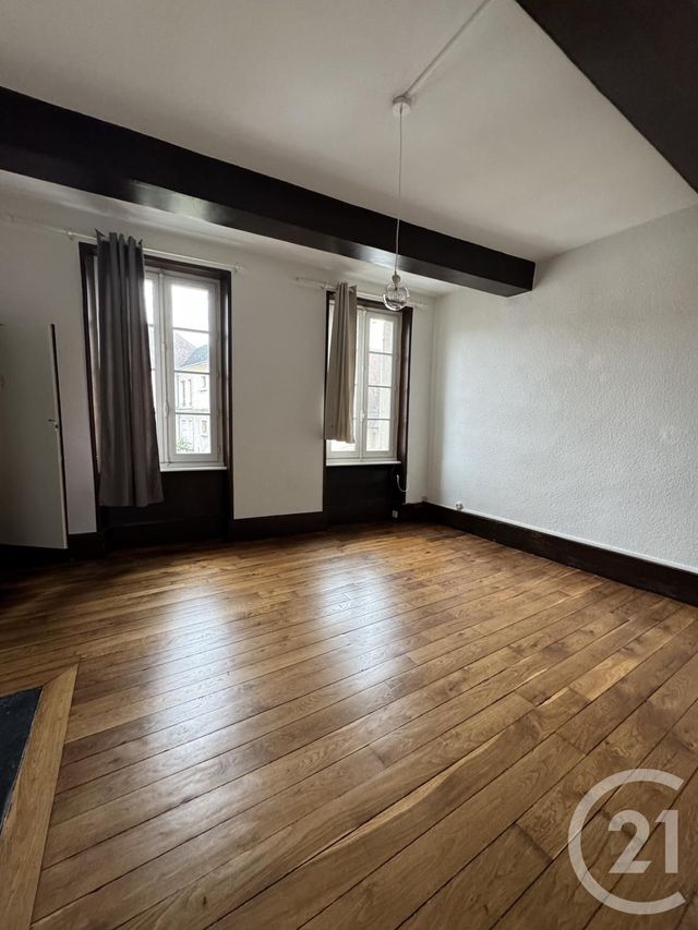 Appartement F3 à louer - 3 pièces - 72.0 m2 - MONTLUCON - 03 - AUVERGNE - Century 21 Pasquet Immobilier