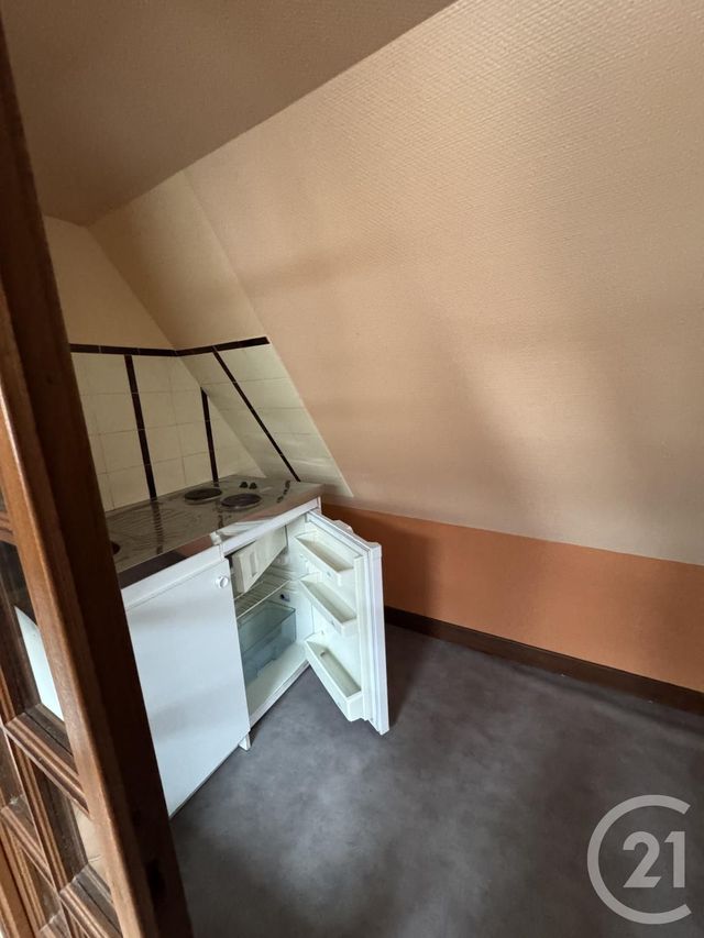 Appartement F3 à louer - 3 pièces - 72.0 m2 - MONTLUCON - 03 - AUVERGNE - Century 21 Pasquet Immobilier