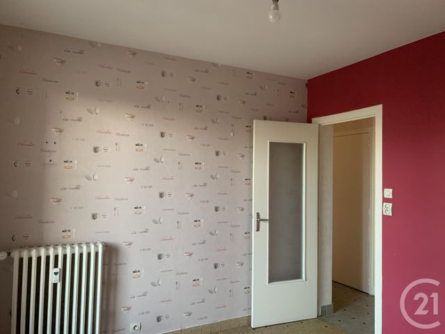 Afficher la photo en grand Appartement F3 à vendre - 3 pièces - 70.11 m2 - MONTLUCON - 03 - AUVERGNE - Century 21 Pasquet Immobilier