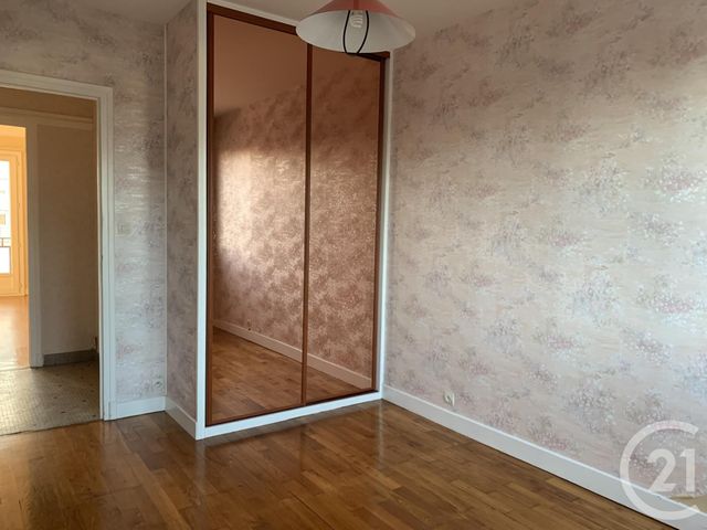 Afficher la photo en grand Appartement F3 à vendre - 3 pièces - 70.11 m2 - MONTLUCON - 03 - AUVERGNE - Century 21 Pasquet Immobilier