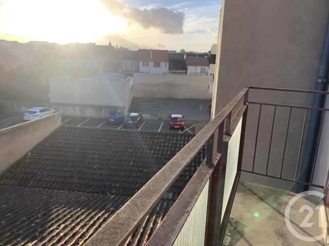 Afficher la photo en grand Appartement F3 à vendre - 3 pièces - 70.11 m2 - MONTLUCON - 03 - AUVERGNE - Century 21 Pasquet Immobilier