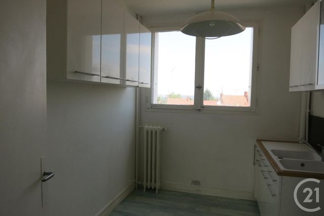 Afficher la photo en grand Appartement F3 à louer - 3 pièces - 50.37 m2 - MONTLUCON - 03 - AUVERGNE - Century 21 Pasquet Immobilier