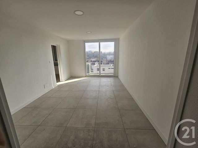 Appartement F3 à vendre - 3 pièces - 77.24 m2 - MONTLUCON - 03 - AUVERGNE - Century 21 Pasquet Immobilier