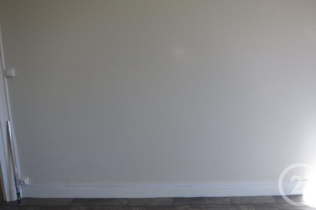 Appartement F3 à louer - 3 pièces - 60.0 m2 - MONTLUCON - 03 - AUVERGNE - Century 21 Pasquet Immobilier