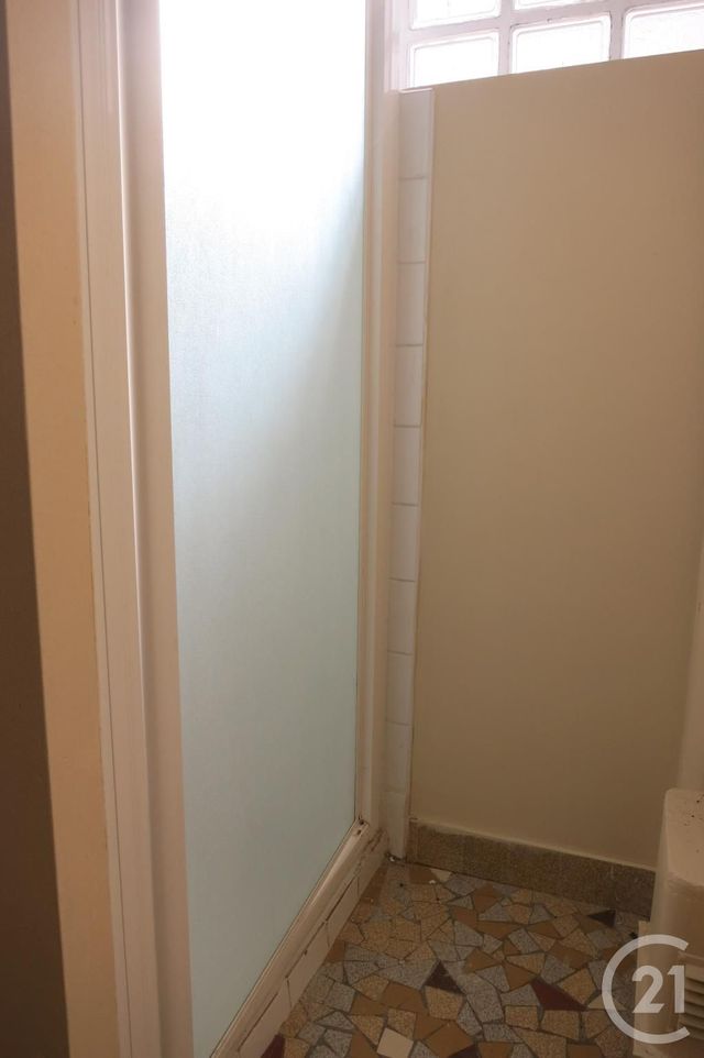 Appartement F3 à louer - 3 pièces - 60.0 m2 - MONTLUCON - 03 - AUVERGNE - Century 21 Pasquet Immobilier