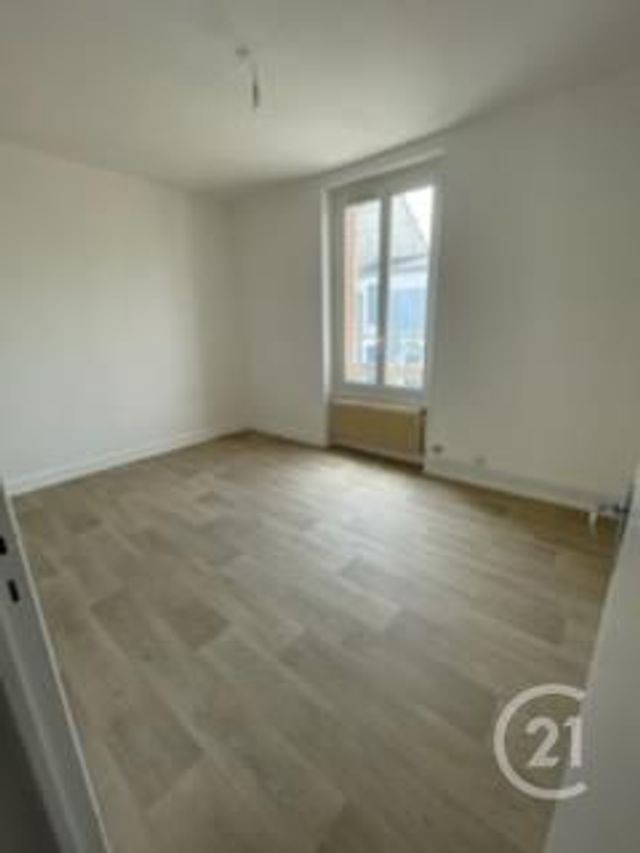 Afficher la photo en grand immeuble à vendre - 240.0 m2 - MONTLUCON - 03 - AUVERGNE - Century 21 Pasquet Immobilier