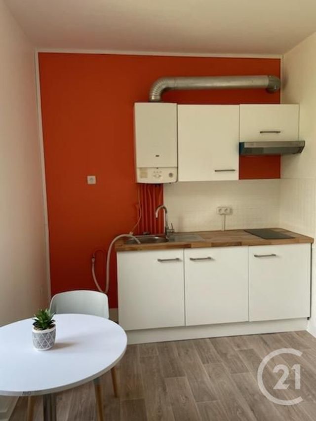 Afficher la photo en grand immeuble à vendre - 240.0 m2 - MONTLUCON - 03 - AUVERGNE - Century 21 Pasquet Immobilier