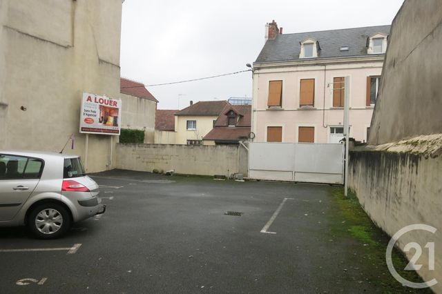 parking à louer - 1.0 m2 - MONTLUCON - 03 - AUVERGNE - Century 21 Pasquet Immobilier