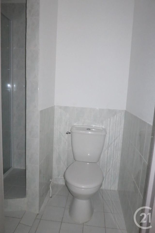 Appartement F2 à louer - 2 pièces - 32.75 m2 - MONTLUCON - 03 - AUVERGNE - Century 21 Pasquet Immobilier