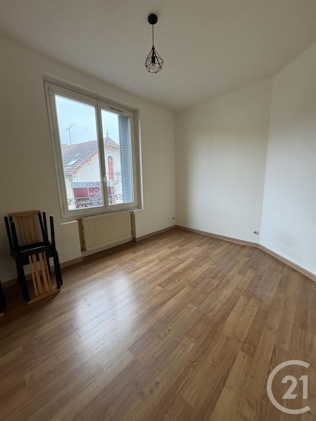 Afficher la photo en grand Appartement F2 à louer - 2 pièces - 40.57 m2 - MONTLUCON - 03 - AUVERGNE - Century 21 Pasquet Immobilier