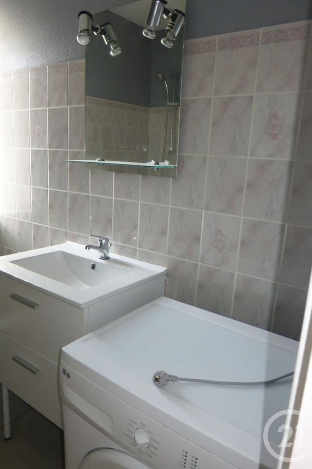 Afficher la photo en grand Appartement F2 à louer - 2 pièces - 40.57 m2 - MONTLUCON - 03 - AUVERGNE - Century 21 Pasquet Immobilier