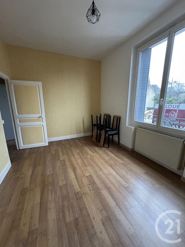 Afficher la photo en grand Appartement F2 à louer - 2 pièces - 40.57 m2 - MONTLUCON - 03 - AUVERGNE - Century 21 Pasquet Immobilier