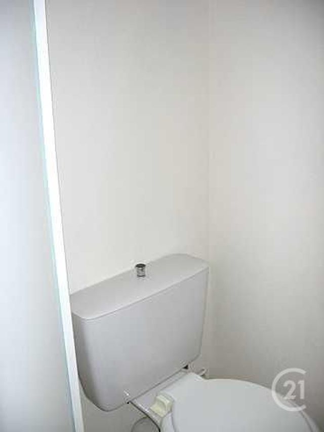 Afficher la photo en grand Appartement F2 à louer - 2 pièces - 40.57 m2 - MONTLUCON - 03 - AUVERGNE - Century 21 Pasquet Immobilier