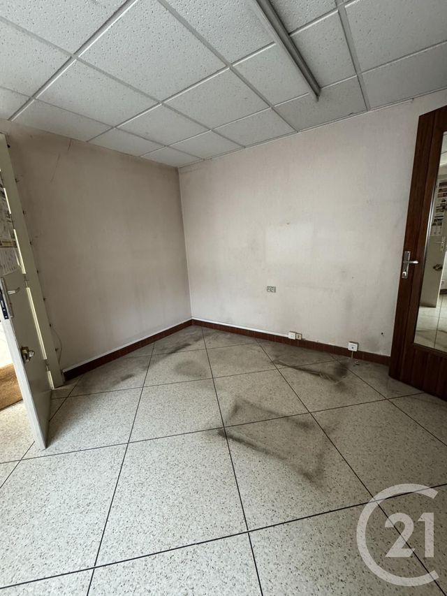 Appartement Local à louer - 3 pièces - 92.37 m2 - MONTLUCON - 03 - AUVERGNE - Century 21 Pasquet Immobilier