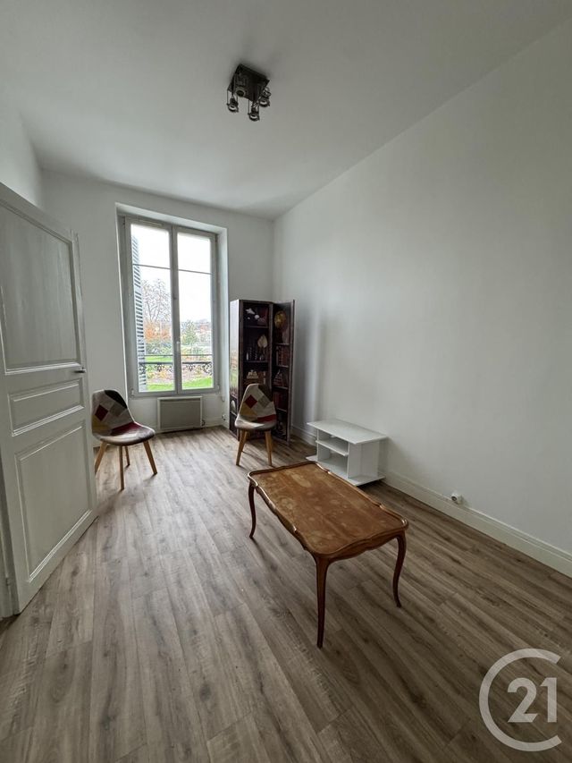 Appartement F1 à louer - 1 pièce - 28.81 m2 - MONTLUCON - 03 - AUVERGNE - Century 21 Pasquet Immobilier