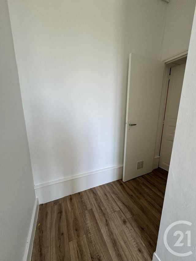 Afficher la photo en grand Appartement F1 à louer - 1 pièce - 28.81 m2 - MONTLUCON - 03 - AUVERGNE - Century 21 Pasquet Immobilier