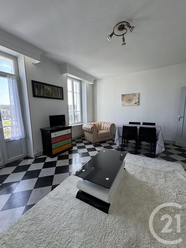 Afficher la photo en grand Appartement F2 à louer - 2 pièces - 69.11 m2 - MONTLUCON - 03 - AUVERGNE - Century 21 Pasquet Immobilier