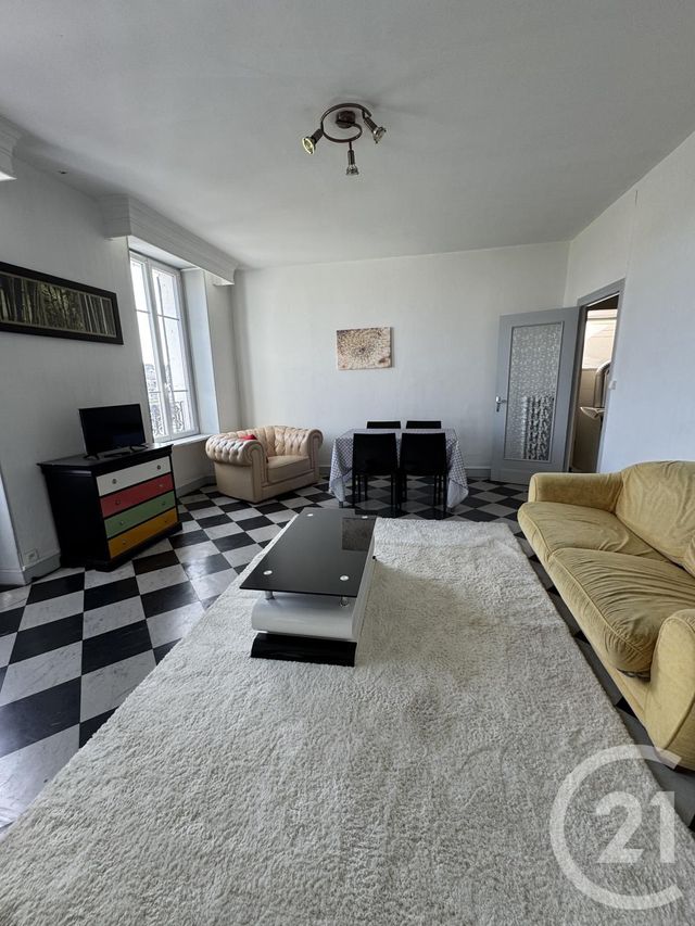 Afficher la photo en grand Appartement F2 à louer - 2 pièces - 69.11 m2 - MONTLUCON - 03 - AUVERGNE - Century 21 Pasquet Immobilier