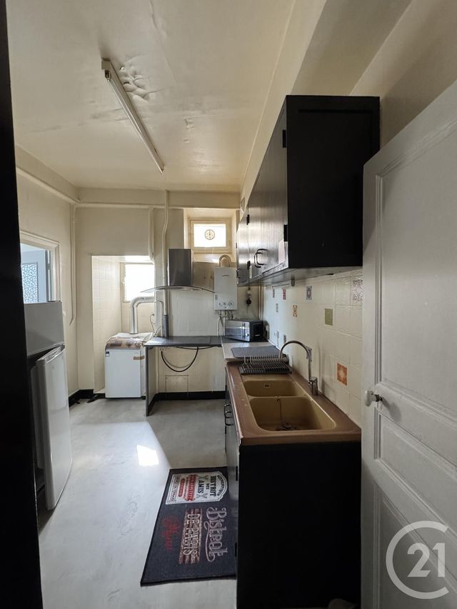 Afficher la photo en grand Appartement F2 à louer - 2 pièces - 69.11 m2 - MONTLUCON - 03 - AUVERGNE - Century 21 Pasquet Immobilier