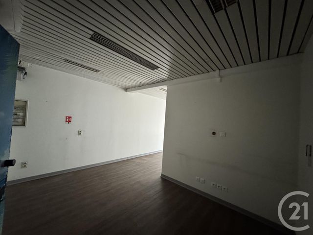 Afficher la photo en grand commerce à louer - 42.3 m2 - MONTLUCON - 03 - AUVERGNE - Century 21 Pasquet Immobilier