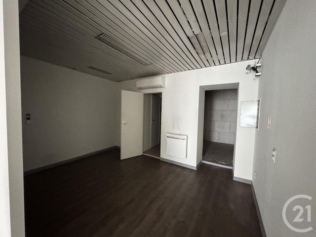 Afficher la photo en grand commerce à louer - 42.3 m2 - MONTLUCON - 03 - AUVERGNE - Century 21 Pasquet Immobilier