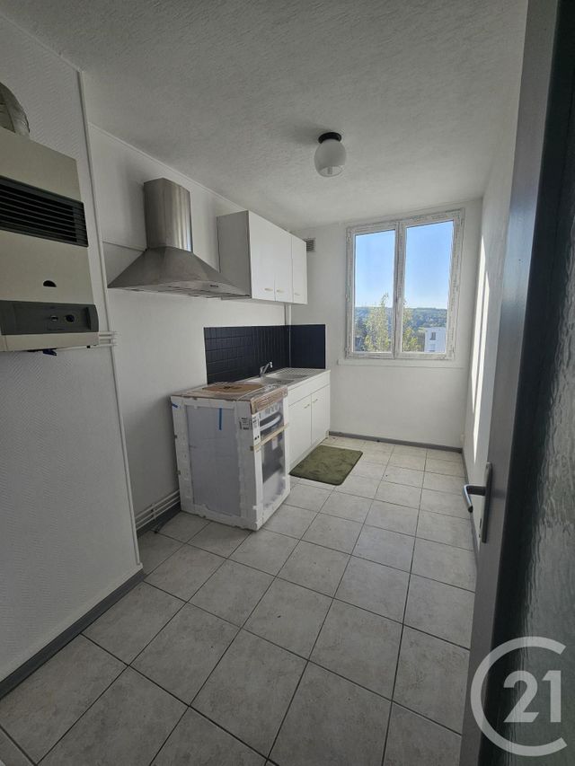 Appartement F3 à louer - 3 pièces - 55.07 m2 - MONTLUCON - 03 - AUVERGNE - Century 21 Pasquet Immobilier