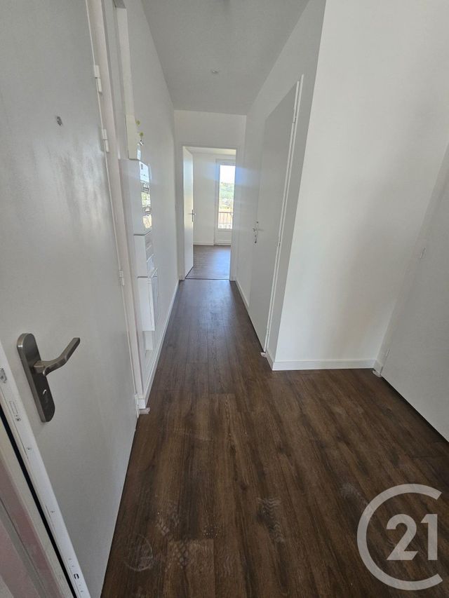 Appartement F2 à louer - 2 pièces - 47.33 m2 - MONTLUCON - 03 - AUVERGNE - Century 21 Pasquet Immobilier