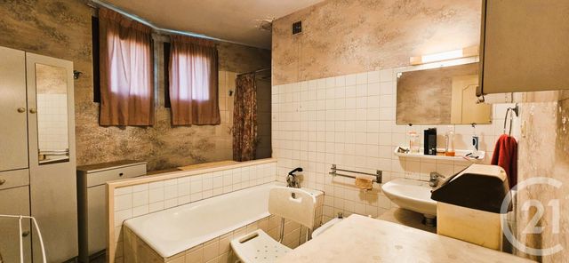 Appartement F4 à vendre - 4 pièces - 90.0 m2 - MONTLUCON - 03 - AUVERGNE - Century 21 Pasquet Immobilier