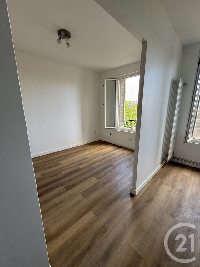 Appartement F3 à louer - 3 pièces - 44.0 m2 - MONTLUCON - 03 - AUVERGNE - Century 21 Pasquet Immobilier