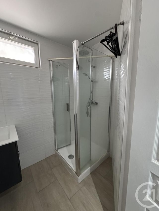 Appartement F3 à louer - 3 pièces - 44.0 m2 - MONTLUCON - 03 - AUVERGNE - Century 21 Pasquet Immobilier