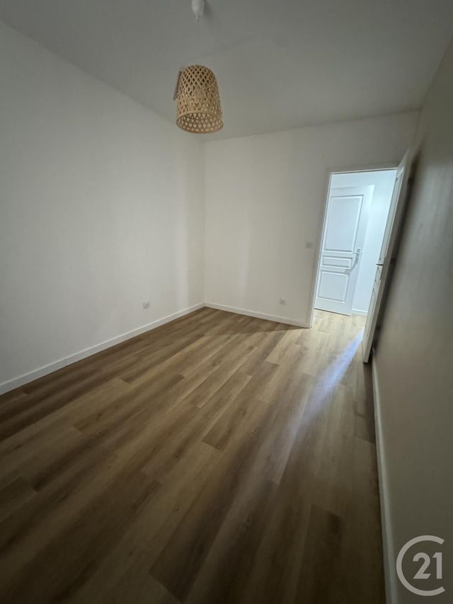 Appartement F3 à louer - 3 pièces - 44.0 m2 - MONTLUCON - 03 - AUVERGNE - Century 21 Pasquet Immobilier
