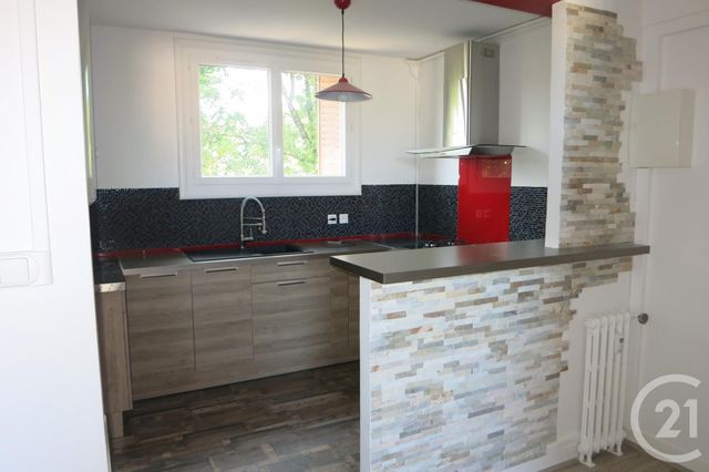Appartement F3 à louer - 3 pièces - 57.05 m2 - MONTLUCON - 03 - AUVERGNE - Century 21 Pasquet Immobilier