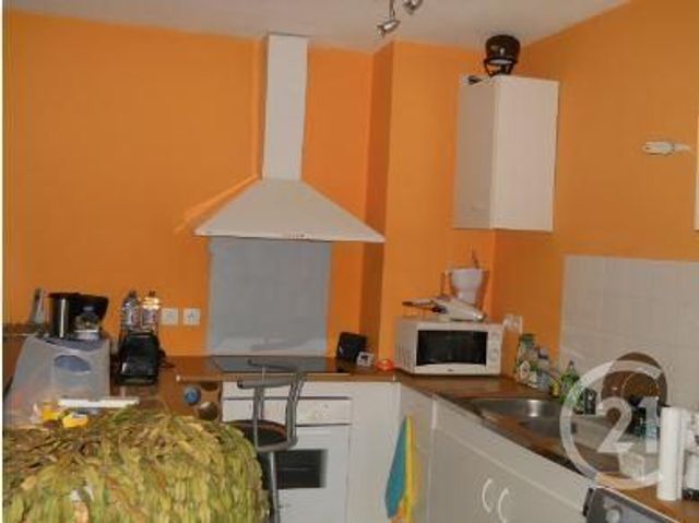 Appartement F3 à louer - 3 pièces - 63.72 m2 - MONTLUCON - 03 - AUVERGNE - Century 21 Pasquet Immobilier