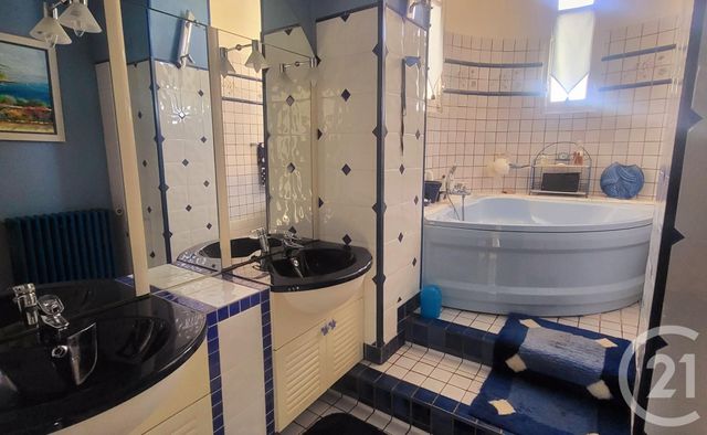 maison à vendre - 9 pièces - 285.0 m2 - NERIS LES BAINS - 03 - AUVERGNE - Century 21 Pasquet Immobilier