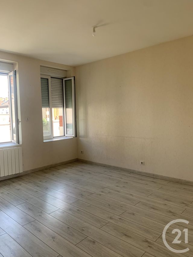 Appartement F2 à louer - 2 pièces - 39.85 m2 - MONTLUCON - 03 - AUVERGNE - Century 21 Pasquet Immobilier
