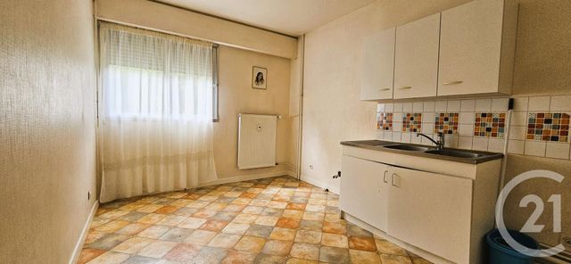 Appartement à vendre - 4 pièces - 69.0 m2 - MONTLUCON - 03 - AUVERGNE - Century 21 Pasquet Immobilier