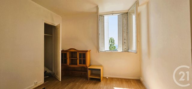 Afficher la photo en grand Appartement F4 à vendre - 4 pièces - 64.62 m2 - MONTLUCON - 03 - AUVERGNE - Century 21 Pasquet Immobilier