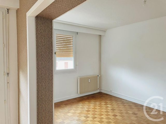 Appartement F4 à vendre - 5 pièces - 98.03 m2 - MONTLUCON - 03 - AUVERGNE - Century 21 Pasquet Immobilier