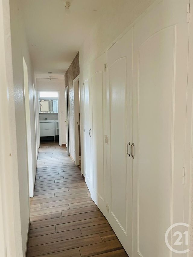 Appartement F4 à vendre - 5 pièces - 98.03 m2 - MONTLUCON - 03 - AUVERGNE - Century 21 Pasquet Immobilier