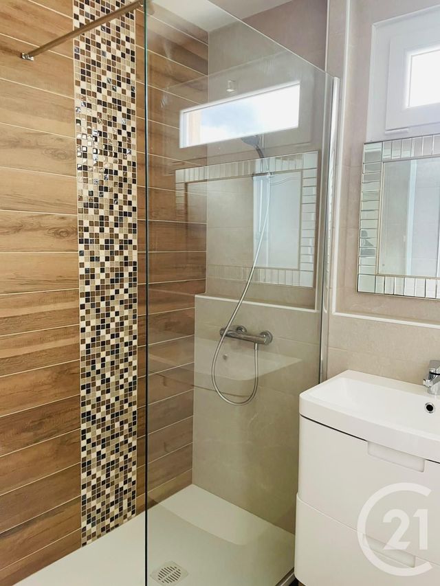 Appartement F4 à vendre - 5 pièces - 98.03 m2 - MONTLUCON - 03 - AUVERGNE - Century 21 Pasquet Immobilier