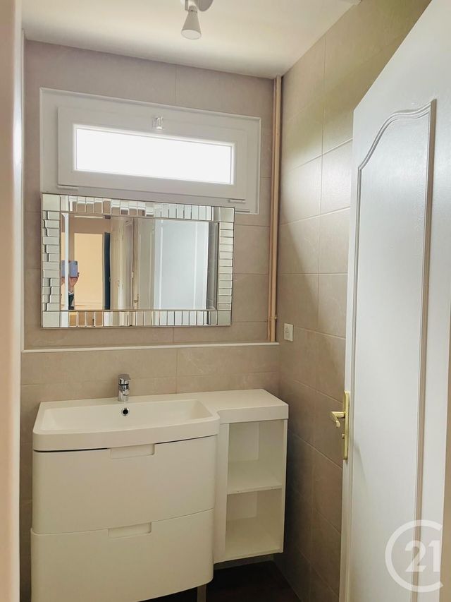Appartement F4 à vendre - 5 pièces - 98.03 m2 - MONTLUCON - 03 - AUVERGNE - Century 21 Pasquet Immobilier