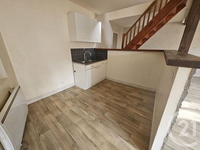 Appartement F3 à louer - 2 pièces - 50.0 m2 - DESERTINES - 03 - AUVERGNE - Century 21 Pasquet Immobilier