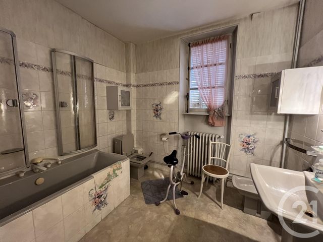 Appartement à vendre - 4 pièces - 99.7 m2 - MONTLUCON - 03 - AUVERGNE - Century 21 Pasquet Immobilier