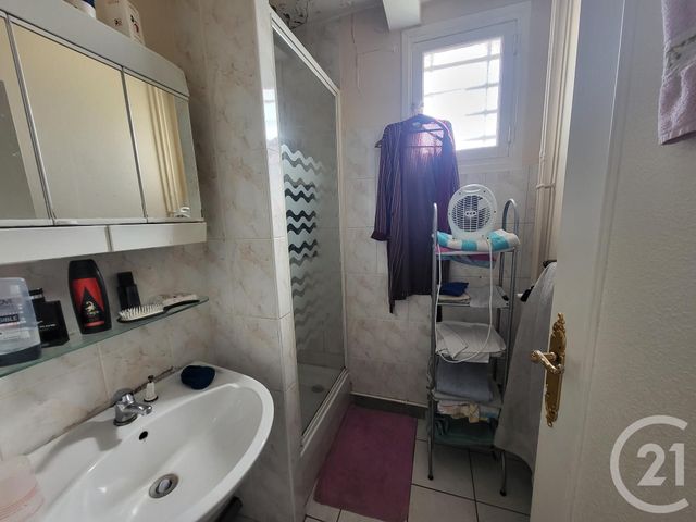 Appartement F3 à vendre - 3 pièces - 60.0 m2 - MONTLUCON - 03 - AUVERGNE - Century 21 Pasquet Immobilier