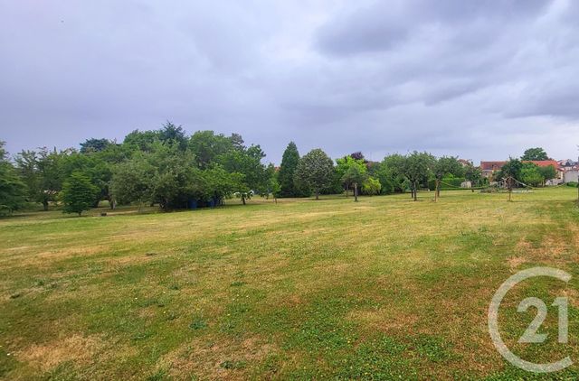 terrain à vendre - 4236.0 m2 - MONTLUCON - 03 - AUVERGNE - Century 21 Pasquet Immobilier