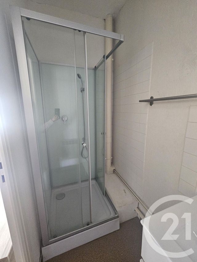 Appartement F1 à louer - 1 pièce - 32.67 m2 - MONTLUCON - 03 - AUVERGNE - Century 21 Pasquet Immobilier