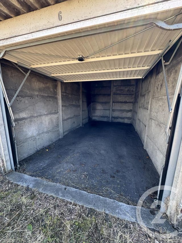 parking à louer - 15.5 m2 - MONTLUCON - 03 - AUVERGNE - Century 21 Pasquet Immobilier