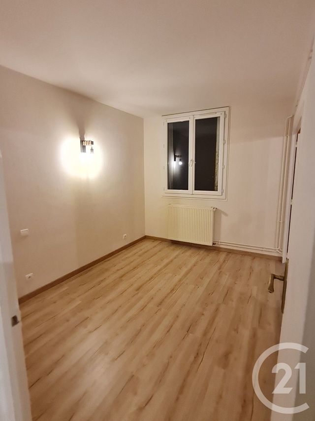 Appartement F3 à louer - 3 pièces - 55.09 m2 - MONTLUCON - 03 - AUVERGNE - Century 21 Pasquet Immobilier