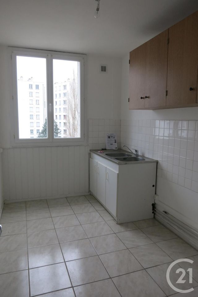 Appartement F3 à louer - 3 pièces - 55.0 m2 - MONTLUCON - 03 - AUVERGNE - Century 21 Pasquet Immobilier