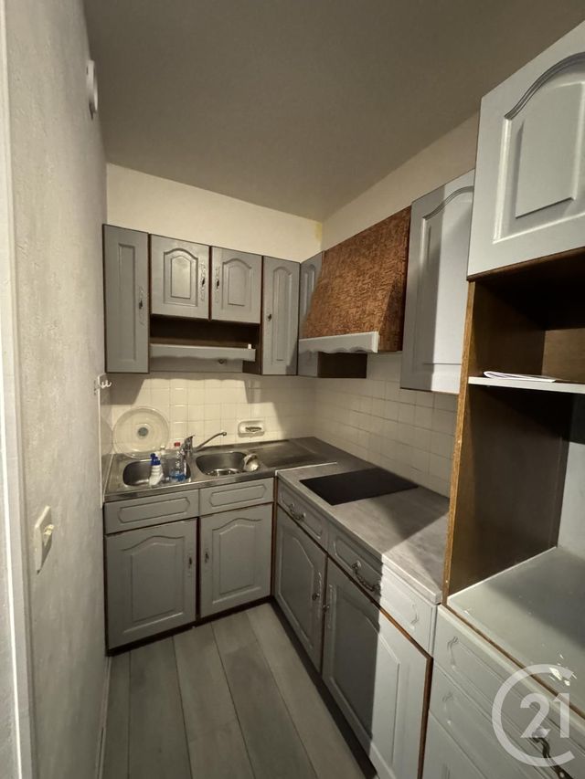 Appartement F1 à louer - 1 pièce - 39.38 m2 - MONTLUCON - 03 - AUVERGNE - Century 21 Pasquet Immobilier